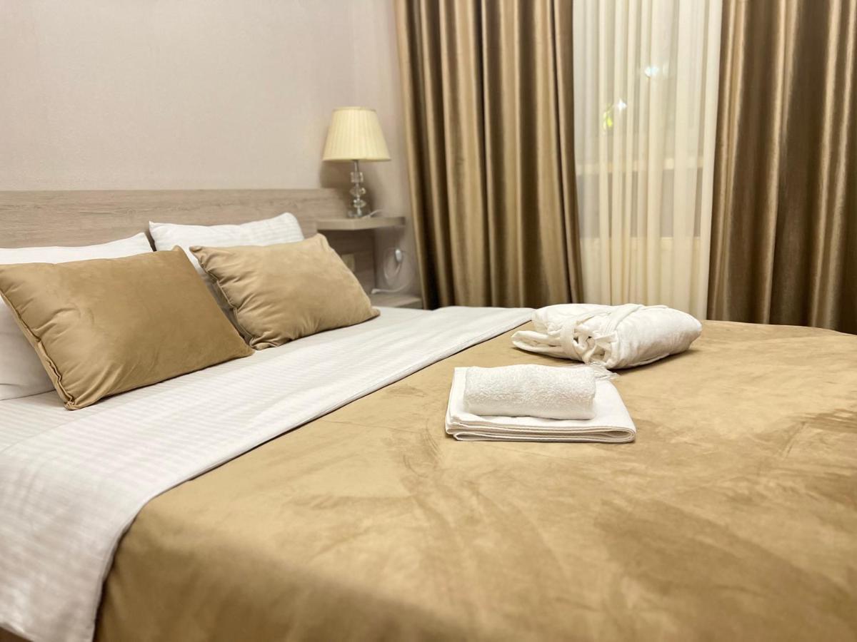 Hotel Triston Tbilisi Esterno foto