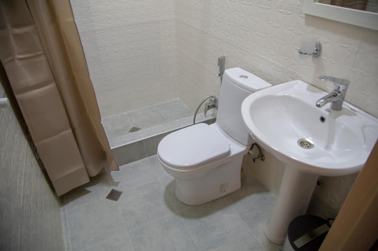 Hotel Triston Tbilisi Esterno foto