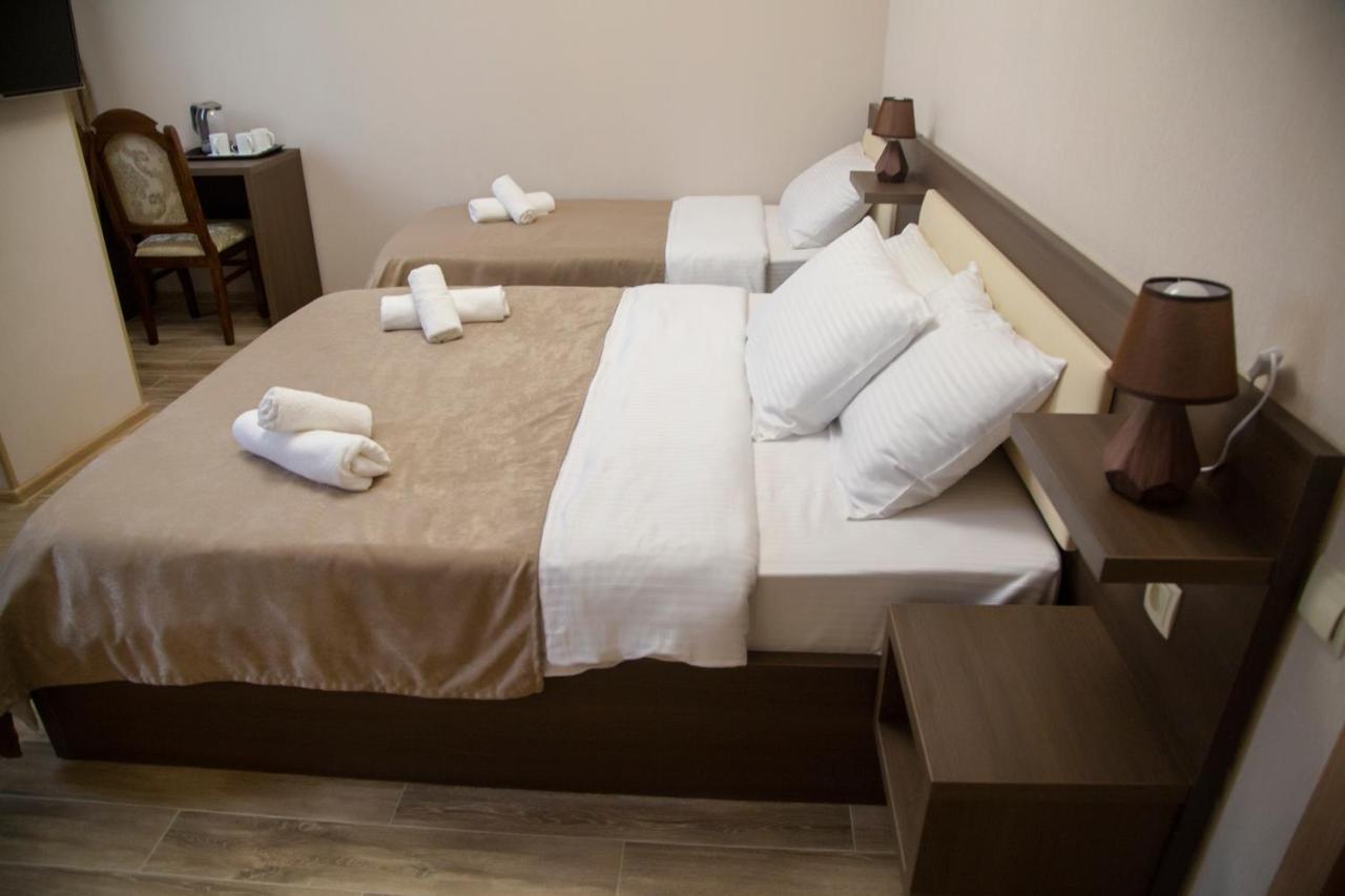 Hotel Triston Tbilisi Esterno foto