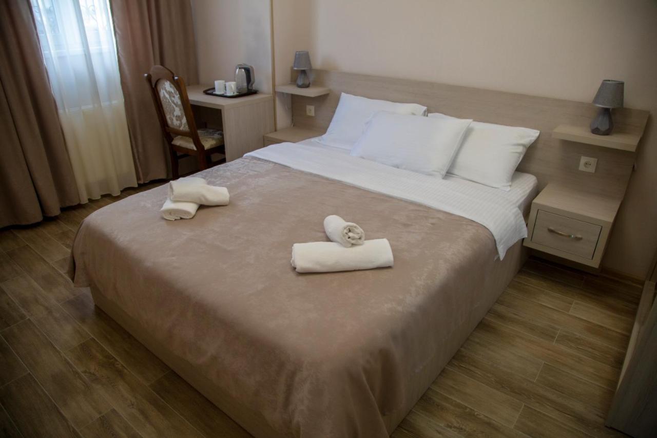 Hotel Triston Tbilisi Esterno foto