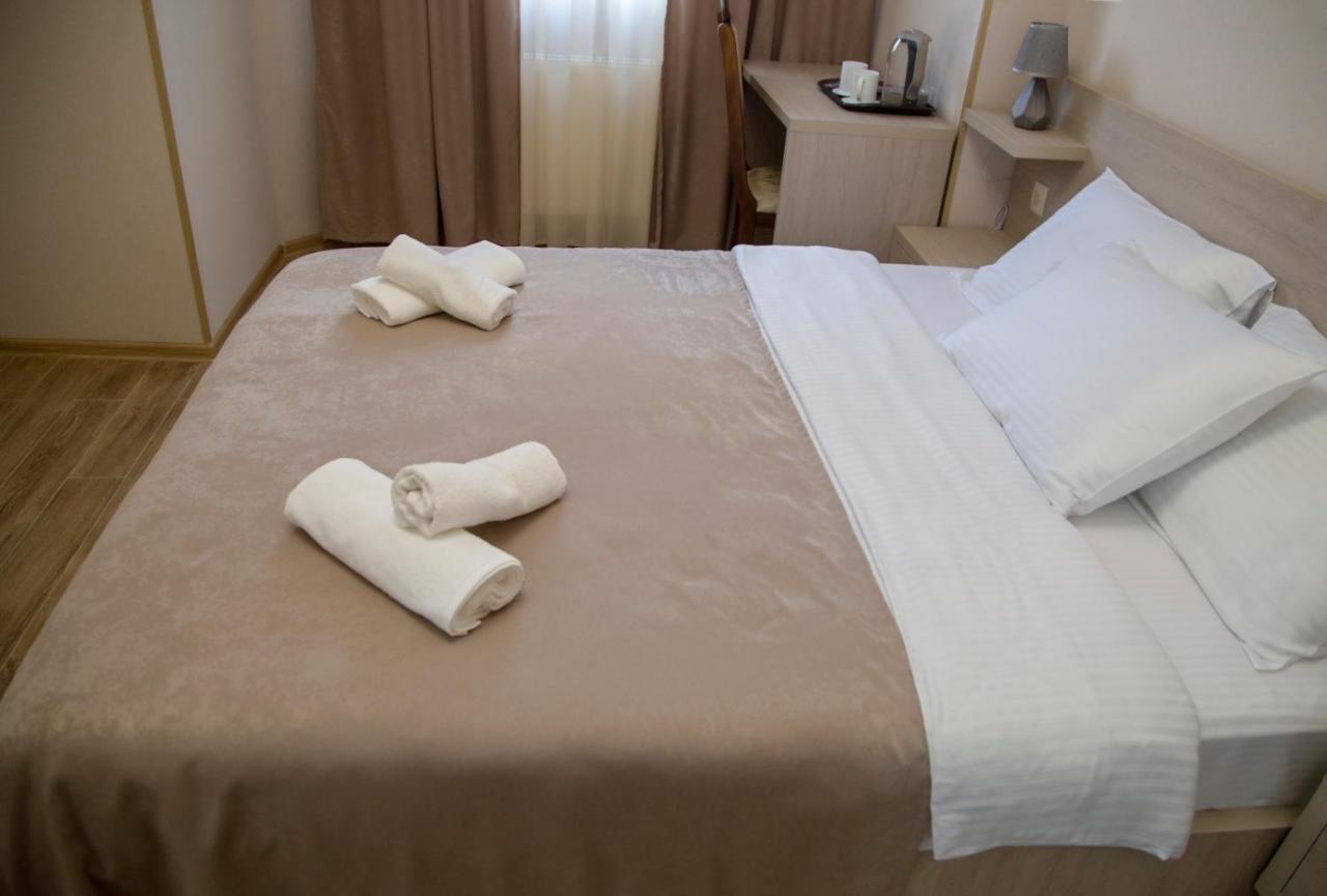 Hotel Triston Tbilisi Esterno foto