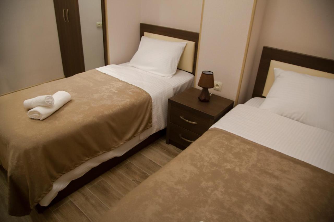Hotel Triston Tbilisi Esterno foto
