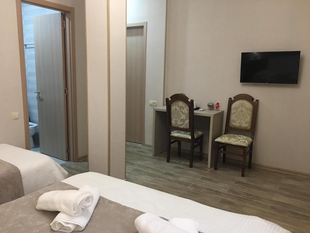 Hotel Triston Tbilisi Esterno foto