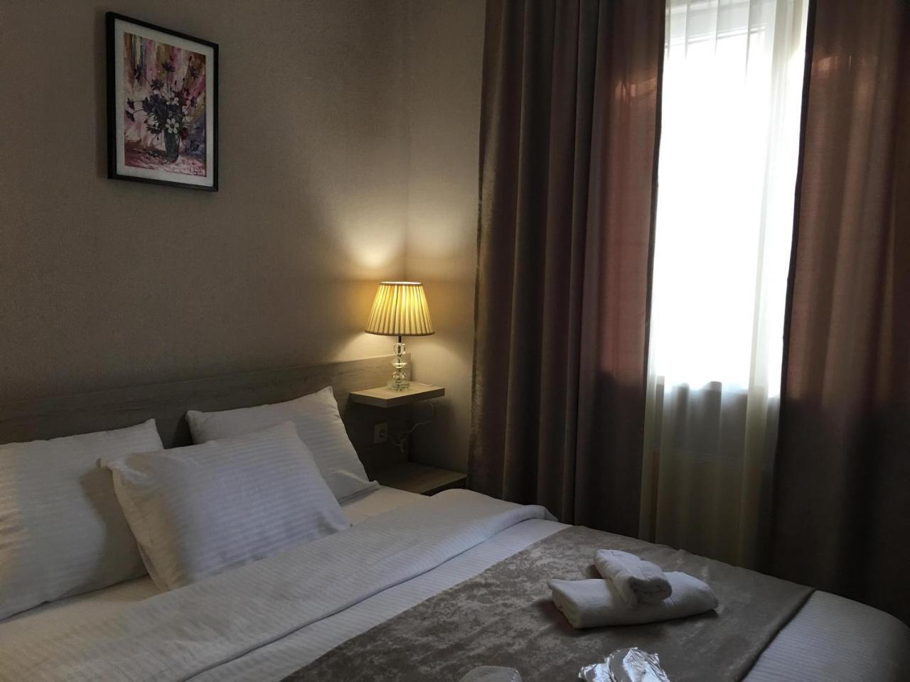 Hotel Triston Tbilisi Esterno foto